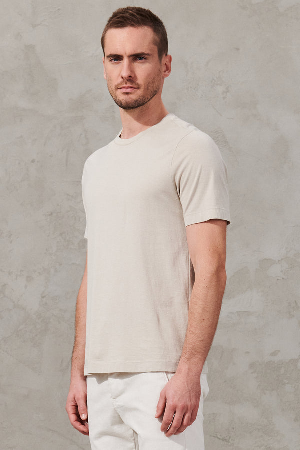 Roundneck regular-fit t-shirt in cotton jersey | 1011.CFUTRW1362.U02