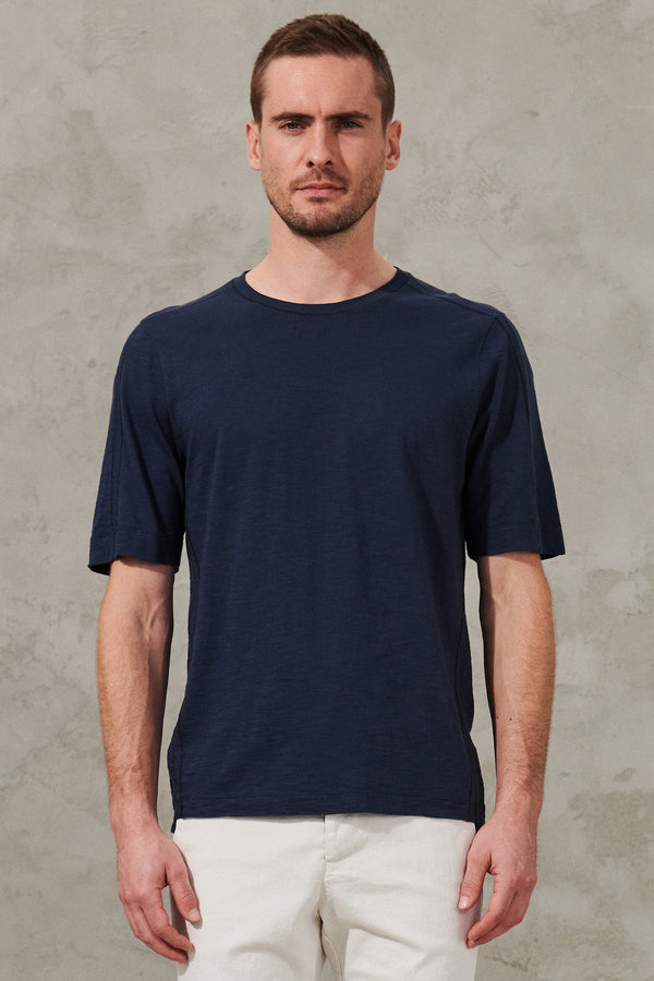 T-shirt coupe brute en jersey de coton flammé avec application en maille | 1011.CFUTRW5400.U05
