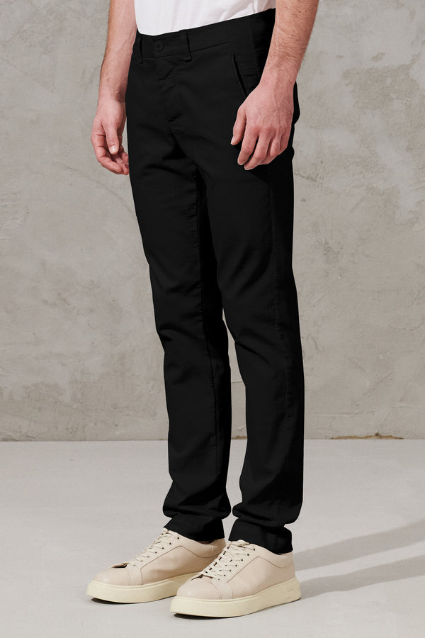 Regular-fit chino trousers in stretch cotton | 1011.CFUTRWA100.U10