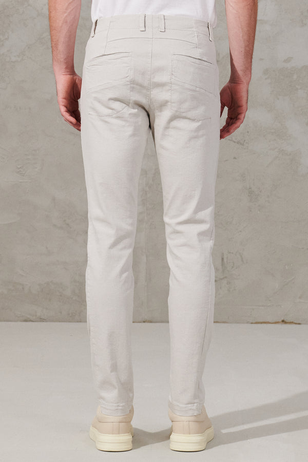 Hose im five-pocket-stil im slim fit aus stretch-baumwolle | 1011.CFUTRWA102.U01