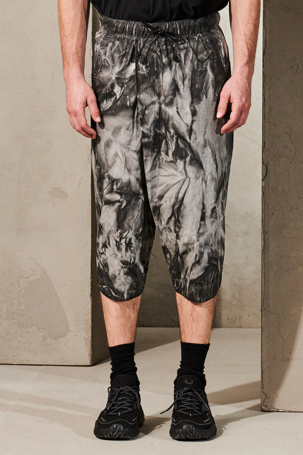 Pantalone cropped oversized fade effetto taidai in tela di cotone con elasatico e coulisse in vita | 1011.CFUTRWB115EC.U310