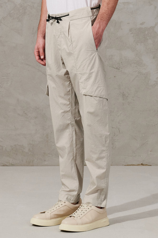 Light cotton cargo trousers with waxed rope drawstring | 1011.CFUTRWB117.U02