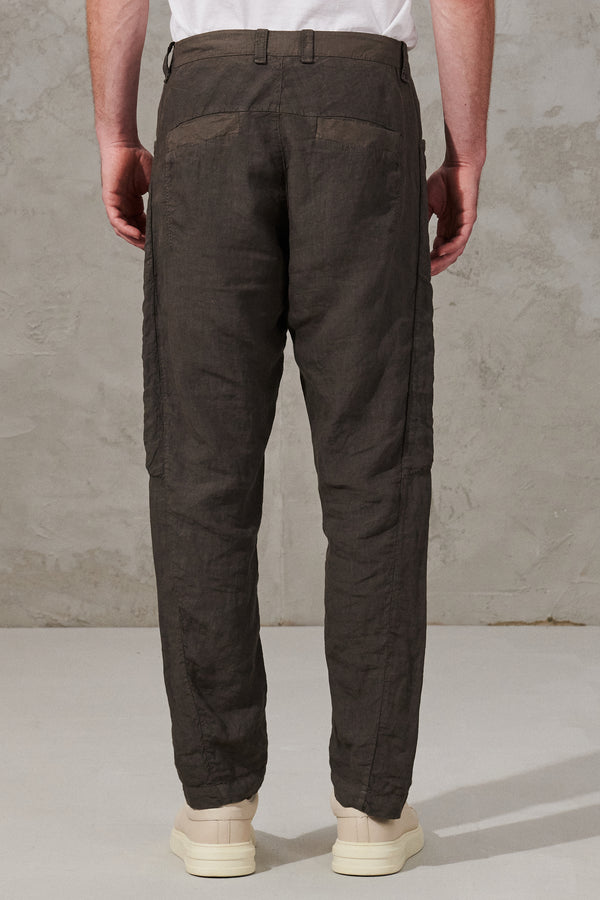 Pantalon coupe droite en lin avec applications en sergé de lin et coton | 1011.CFUTRWD131.U16