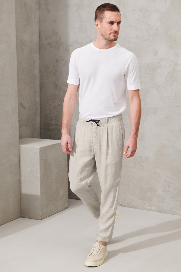 Cropped trousers in textured linen and viscose stretch with elastic waistband | 1011.CFUTRWH170.U02