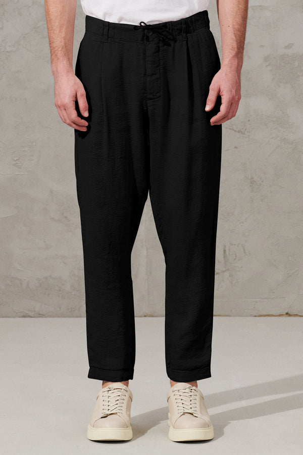 Cropped trousers in textured linen and viscose stretch with elastic waistband | 1011.CFUTRWH170.U10