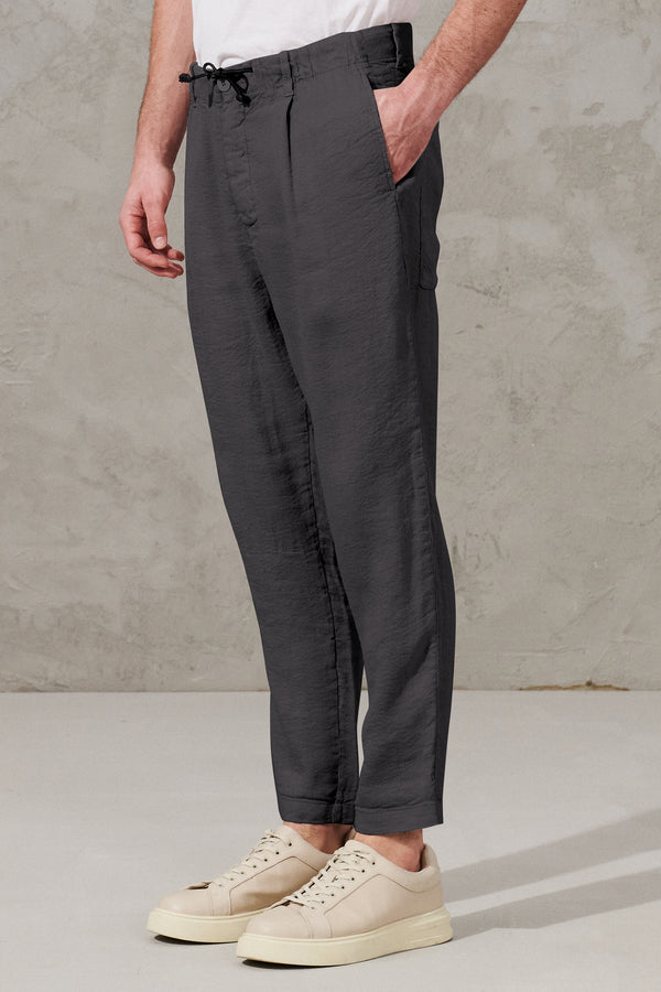 Cropped trousers in textured linen and viscose stretch with elastic waistband | 1011.CFUTRWH170.U12