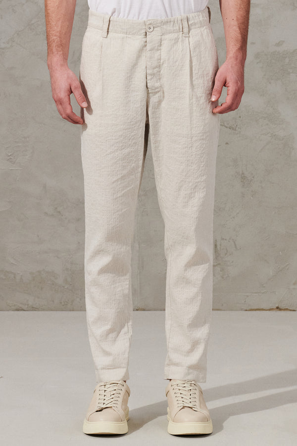 Pantalone chino regular-fit in tessuto double-face rigato di cotone e lino con cintura elasticizzata | 1011.CFUTRWJ191.U302