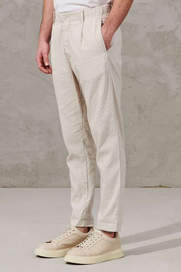 Regular-fit chino trousers in double-face striped cotton and linen fabric with elastic waistband | 1011.CFUTRWJ191.U302