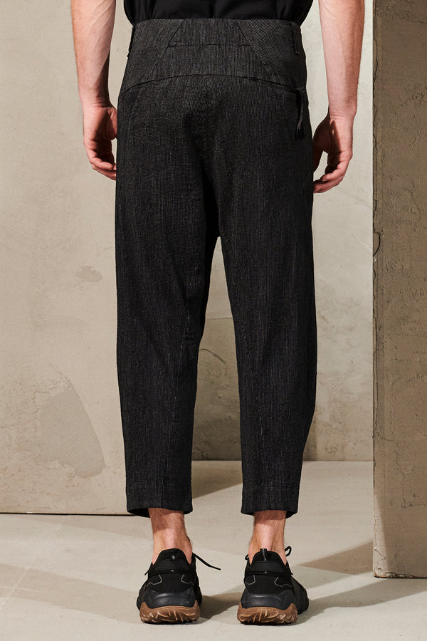 Pantalon cropped oversize à très fines rayures gaufrées en coton et lin | 1011.CFUTRWK206.U110