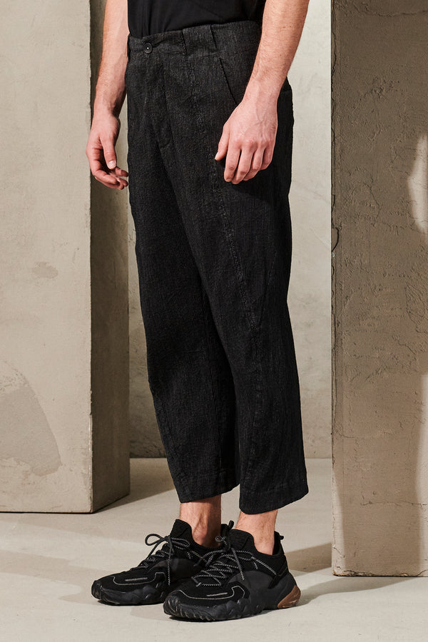 Cropped oversized trousers in embossed micro pinstripe cotton and linen | 1011.CFUTRWK206.U110