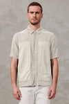 Camicia manica corta loose-fit in lino con inserti in twill di lino-cotone e tasca a toppa | 1011.CFUTRWV311.U02