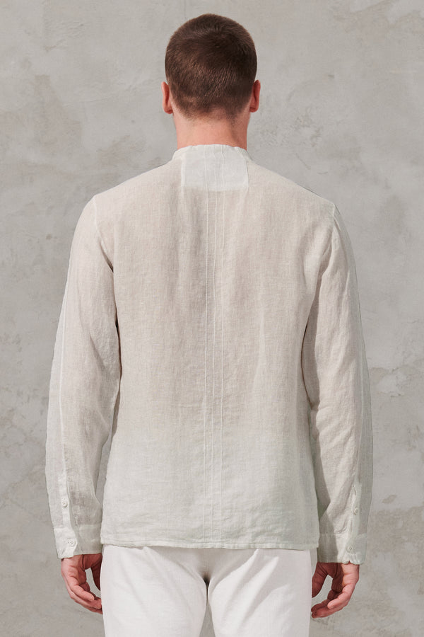 Regular-fit mao neck linen shirt with linen knit inserts. | 1011.CFUTRWV312.U02