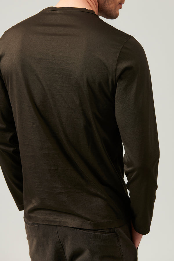 Langarm-t-shirt mit normaler passform aus supima-baumwoll-jersey | 1013.CFUTRY2371.U06