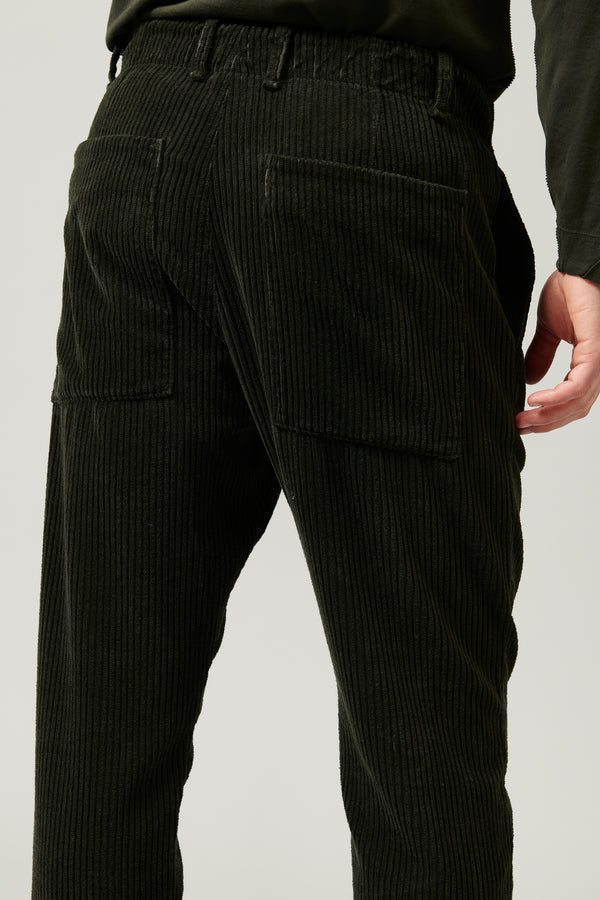 Pantalone jogging loose-fit in in velluto corduroy di misto cotone. cintura elastica con coulisse | 1013.CFUTRYD130.U04