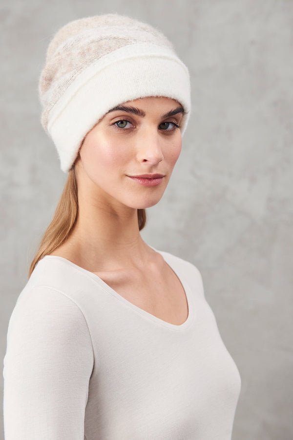 Hat in alpaca and wool with 2-colours inlay braid pattern | 1010.HATDTRV12477.21