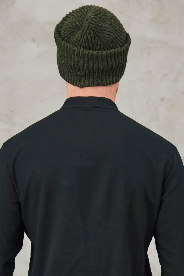 Knitted ribbed hat in cablé virgin wool | 1010.HATUTRV17526.U04