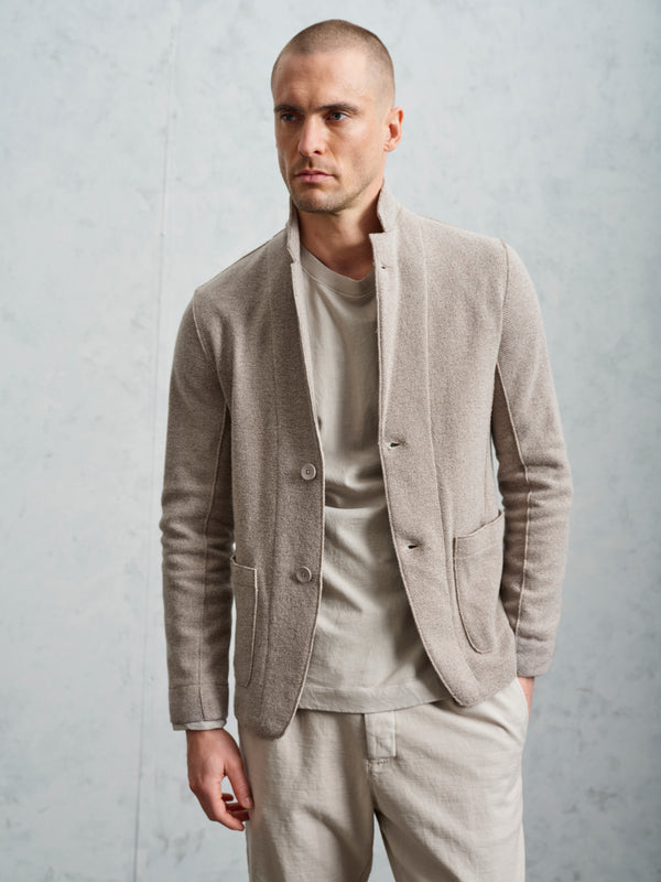 Giacca regular-fit in double face di lana e viscosa con disegno spinato e profili a taglio vivo | 1019.CFUTREM220.U302