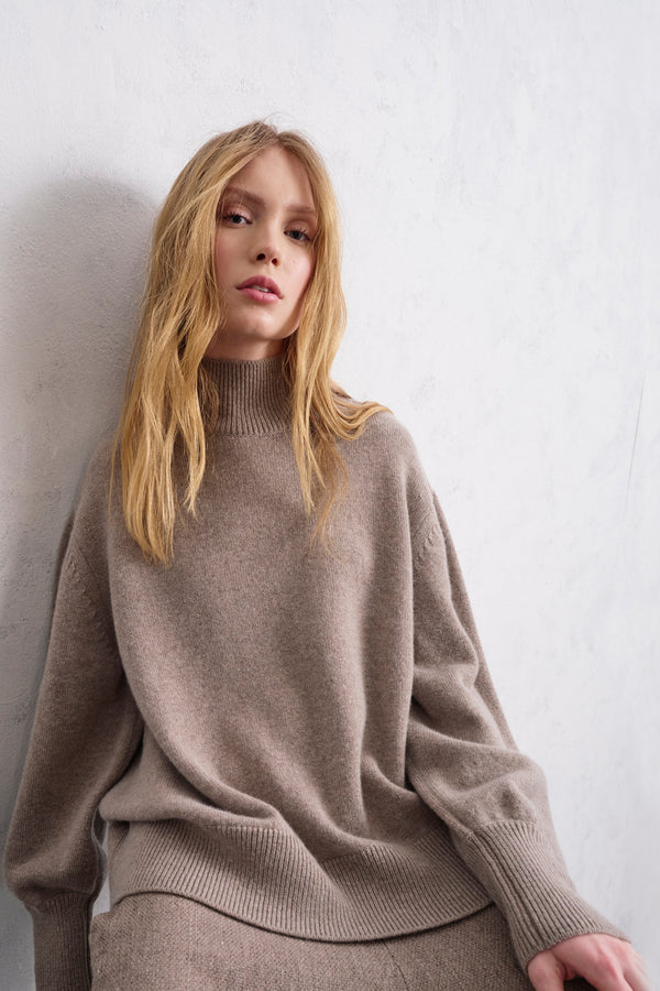 Oversize-Rollkragenpullover aus Wolle und Kaschmir mit Rippstrick-Kragen | 1019.CFDTRE13484.31