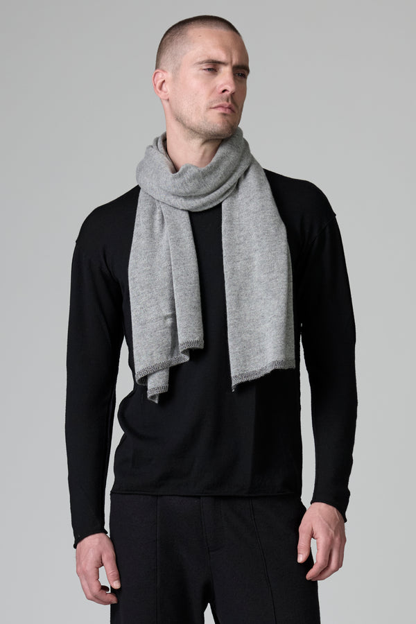 Écharpe à vanisé en cachemire à lextérieur et en laine vierge à lintérieur | 1016.SCAUTRB14496.U201
