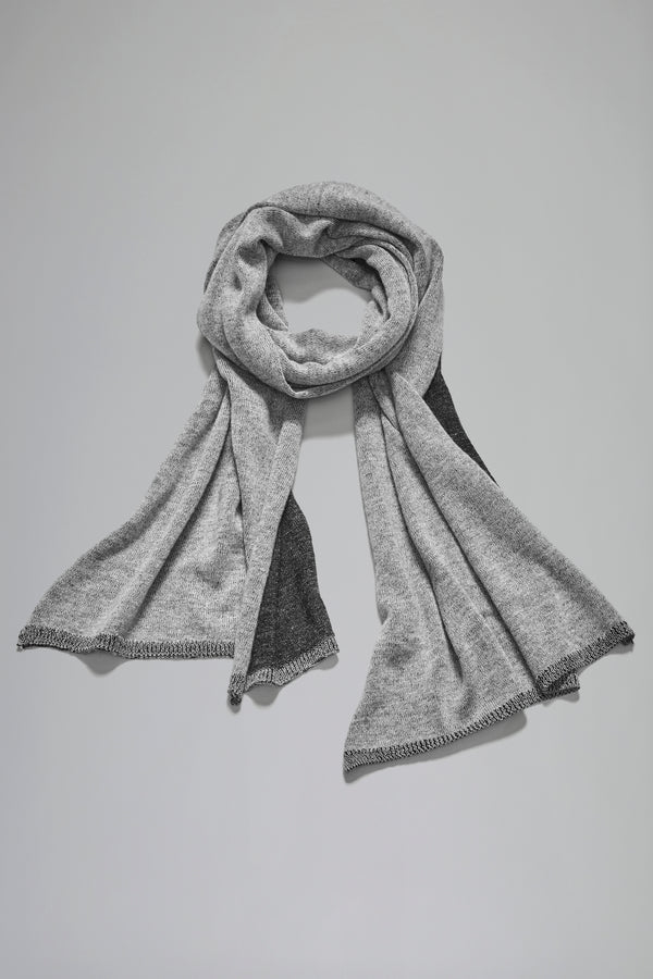 Vanisé scarf in cashemere on the outside and virgin wool on the inside | 1016.SCAUTRB14496.U201