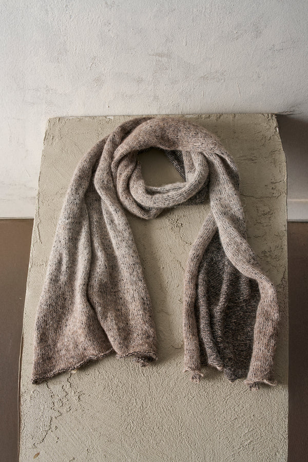 Vaniset stocking stitch scarf in printed wool and alpaca blend yarn | 1019.SCAUTRE19545.U302