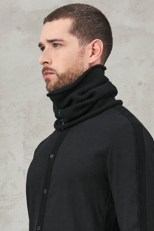 Knitted  snood in cablè virgin wool with contrasting yarn detail | 1010.SCAUTRV18536.U10