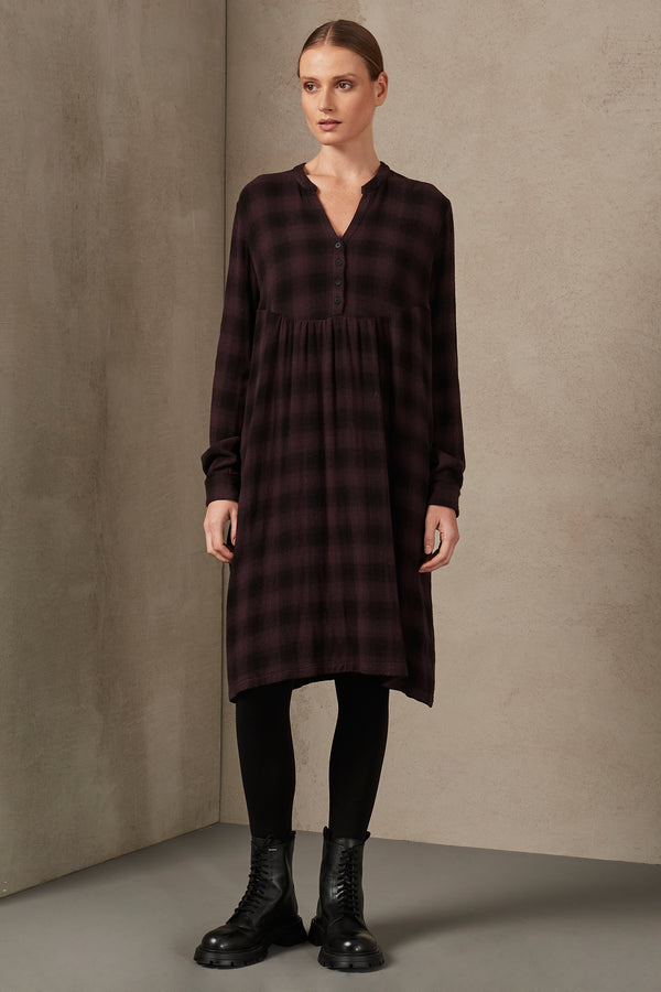 Dress in double-face checked viscose and wool fabric | 1007.CFDTRSC121.17
