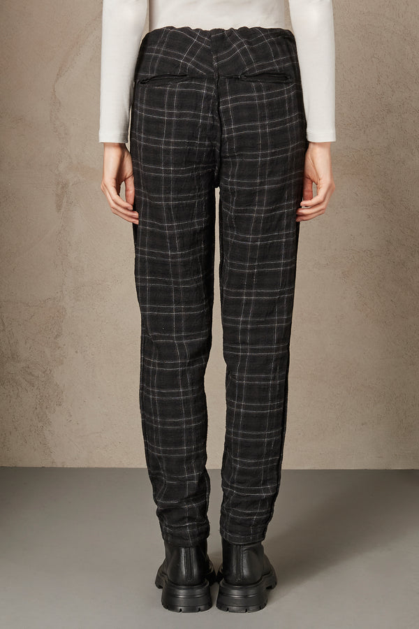 Reversible comfort fit trousers/jogger in checked double-face viscose-wool fabric | 1007.CFDTRSE143.10