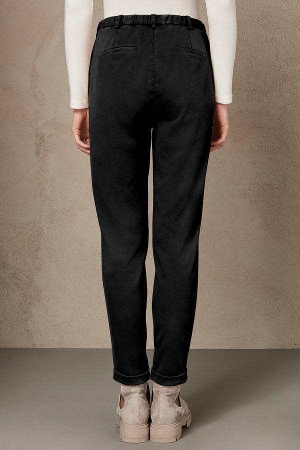 Regular fit trousers in stretch cotton blend | 1007.CFDTRSR270.10