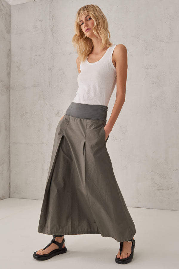 Wide flared skirt with pockets in light cotton | 1008.CFDTRTN235.13