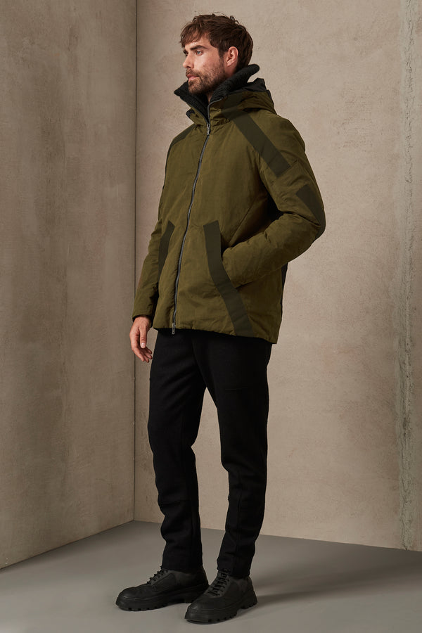 Water-repellent cotton jacket padded with duck down. | 1007.CFUTRSO241.U04