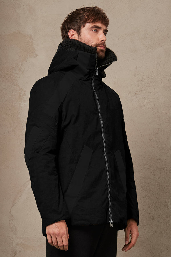 Water-repellent cotton jacket padded with duck down. | 1007.CFUTRSO241.U10