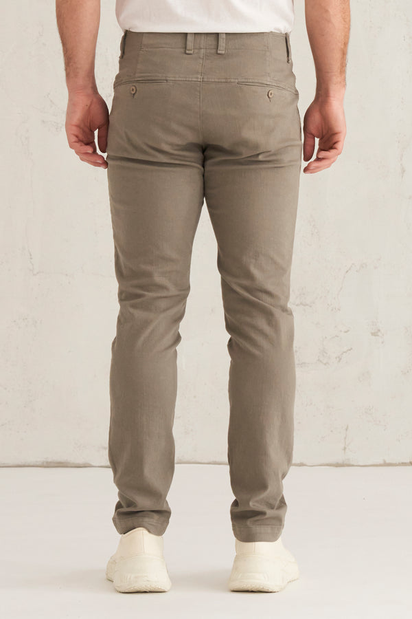 Regular-fit chino trousers in stretch cotton | 1008.CFUTRTA100.U13