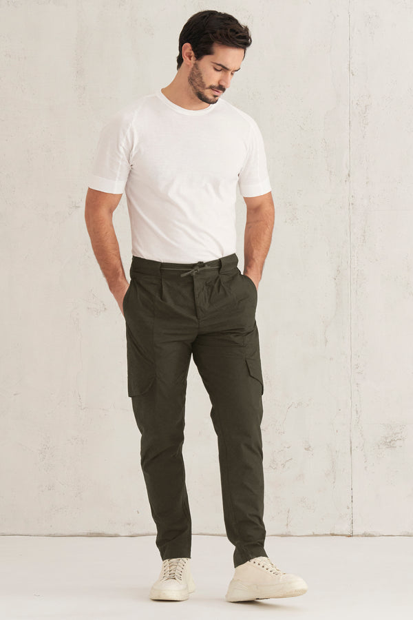 Pantalone cargo in tela di cotone con coulisse in corda cerata | 1008.CFUTRTB111.U09