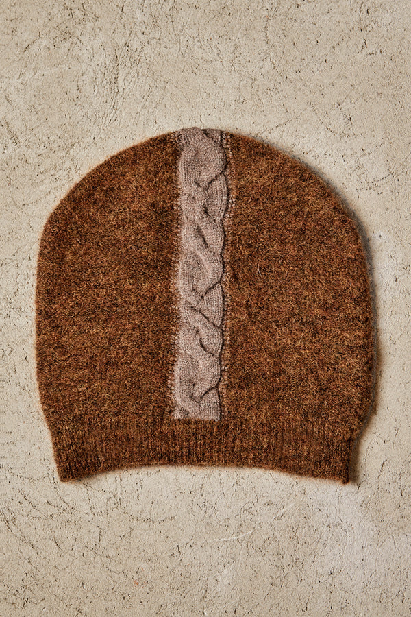 Alpaca and wool knit cap with cable | 1007.HATDTRS12477.19